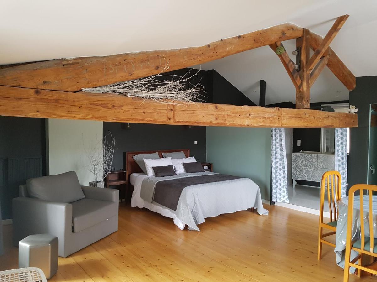 Domaine De La Fee-Licite Hotel Jullié Eksteriør billede