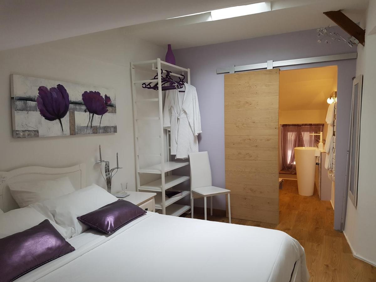 Domaine De La Fee-Licite Hotel Jullié Eksteriør billede