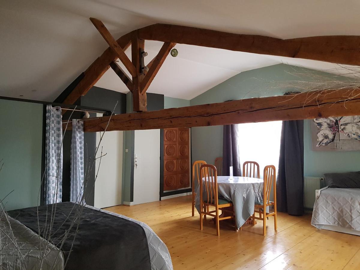 Domaine De La Fee-Licite Hotel Jullié Eksteriør billede