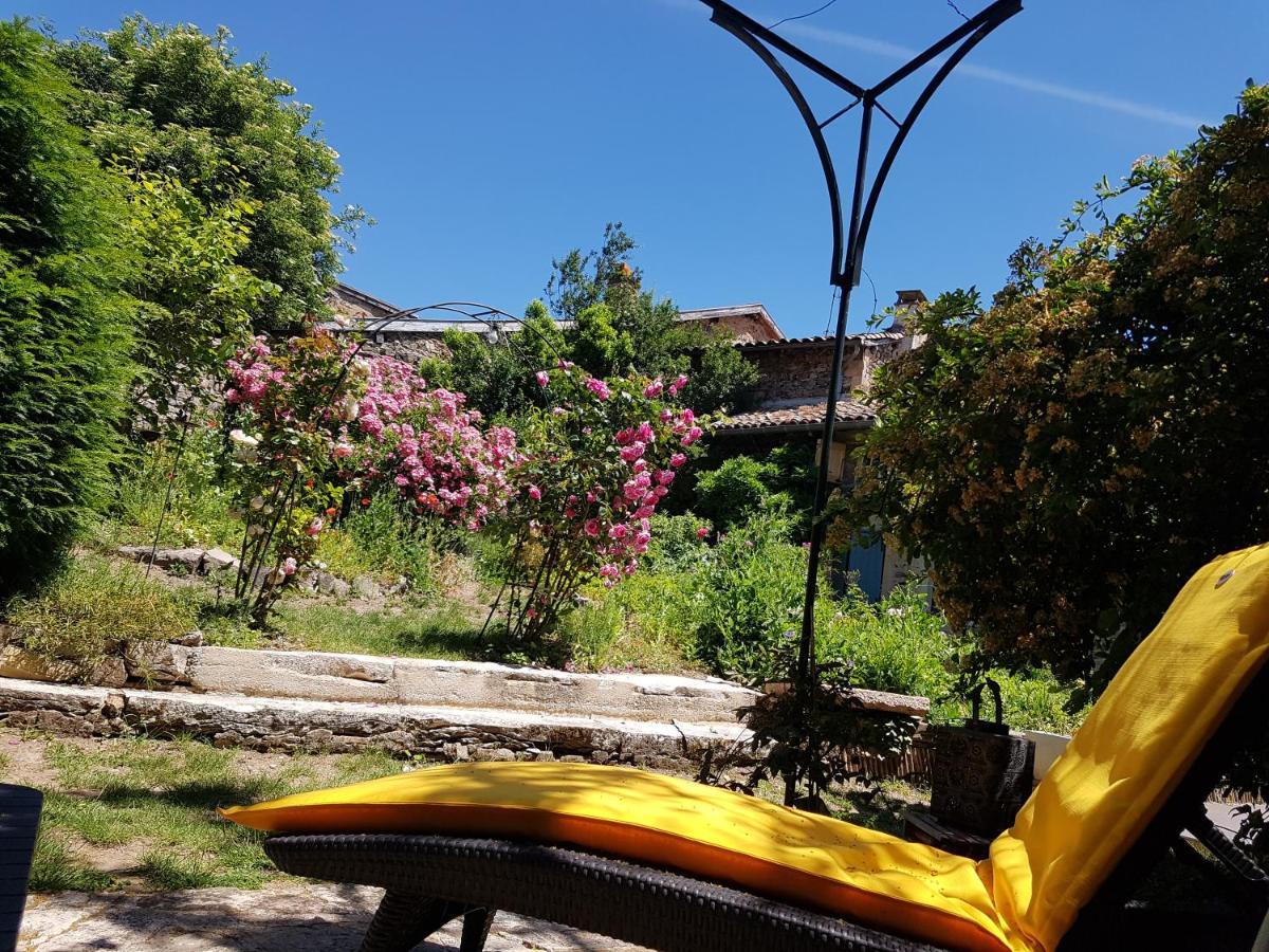 Domaine De La Fee-Licite Hotel Jullié Eksteriør billede